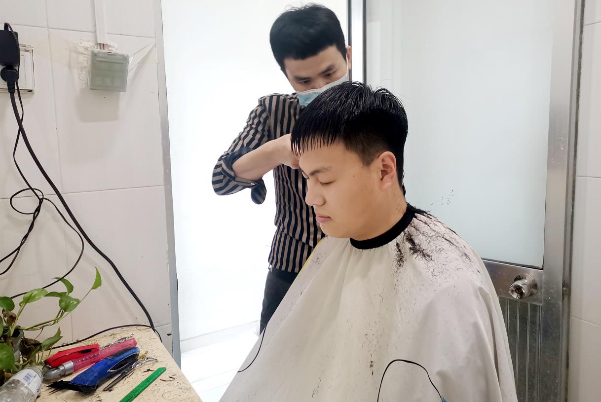 员工关怀之理(lǐ)发篇